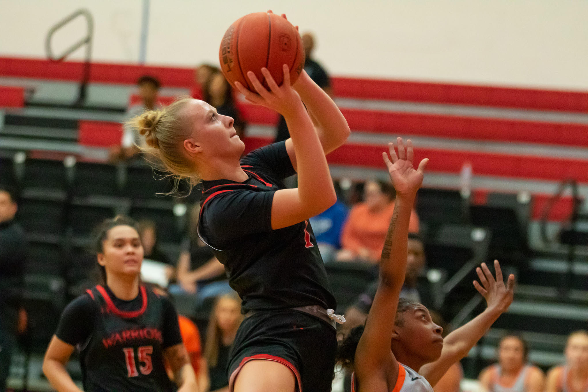 SOMERS EARNS WHAC WOMEN'S BASKETBALL PLAYER OF THE WEEK