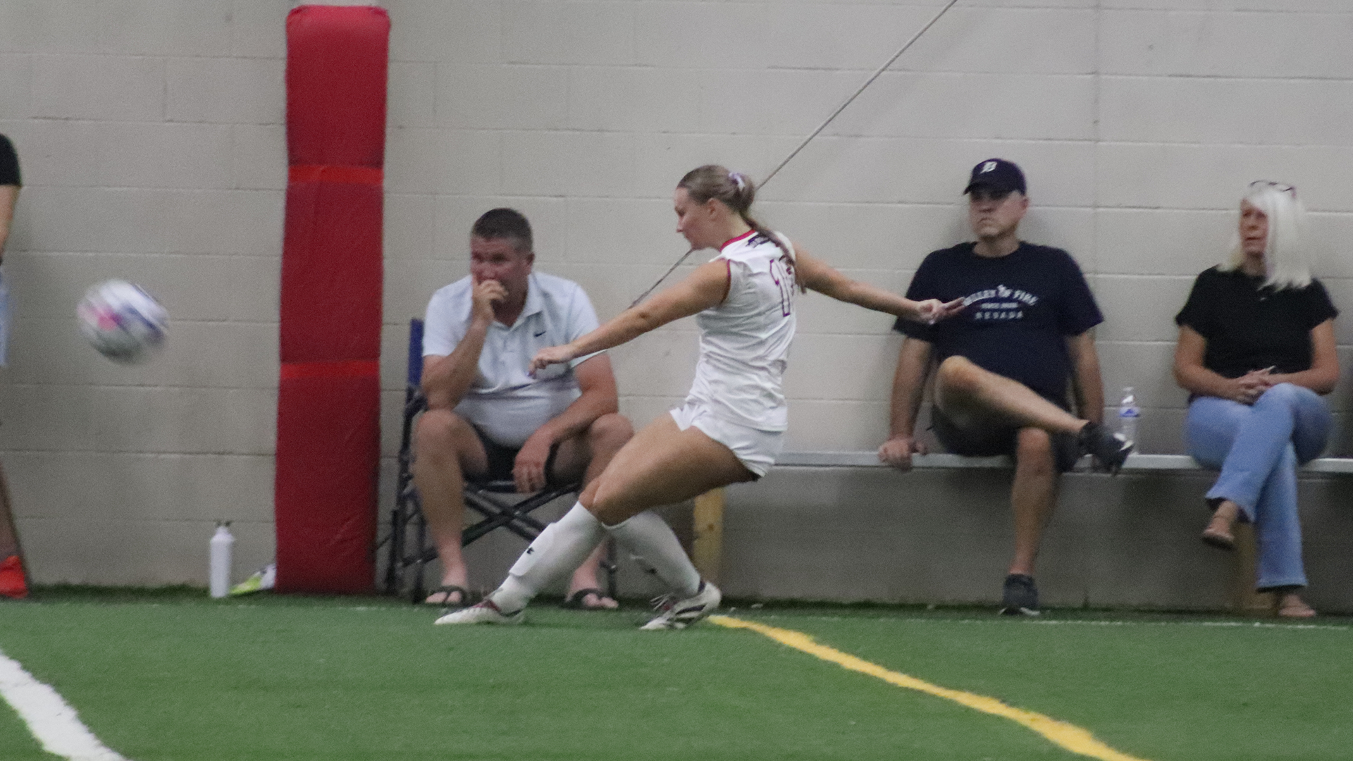 Women's Soccer shutouts Holy Cross, 1-0